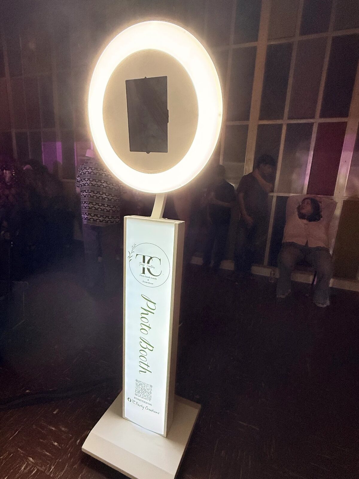 Digital photo booth with glowing ring light